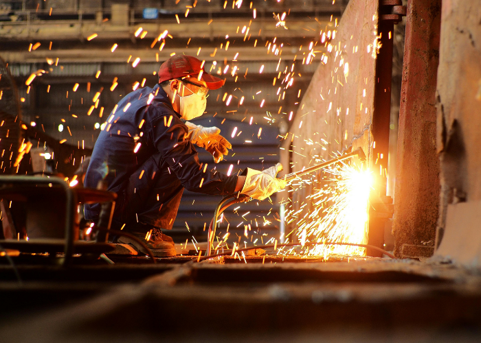 Equipo de seguridad en soldadura industrial